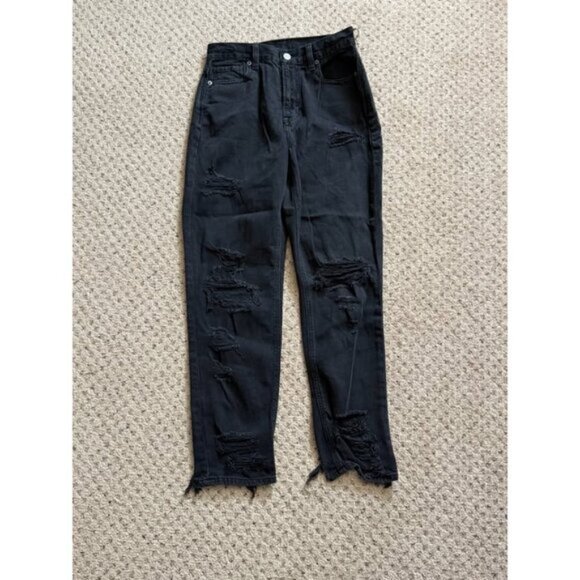 NEW American Eagle women's size 2 black denim distressed jeans Retails $69.95 - Picture 1 of 8